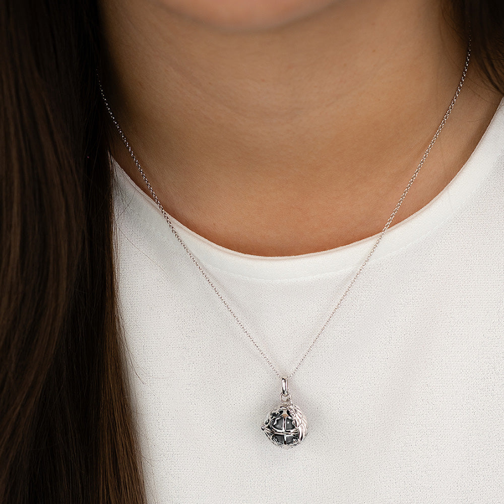 ENGELSRUFER SILVER GREY PEARL ANGEL WING SOUNDBALL NECKLACE