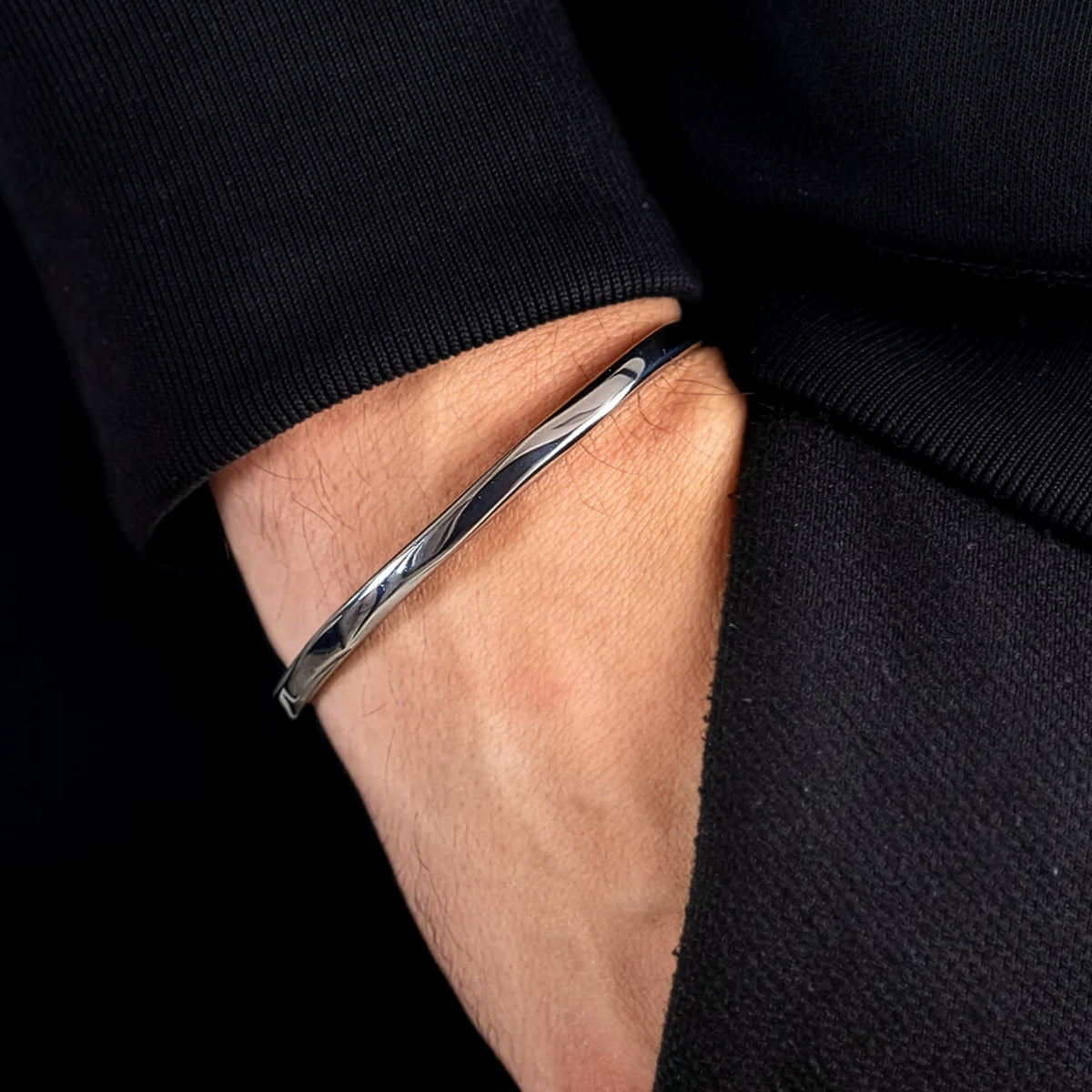 SAVE BRAVE RIPPLE MEN'S STEEL THIN CUFF BRACELET