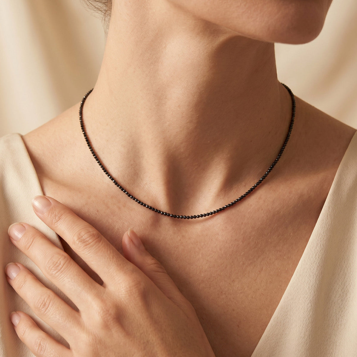 ENGELSRUFER SILVER BLACK SPINEL 40CM NECKLACE